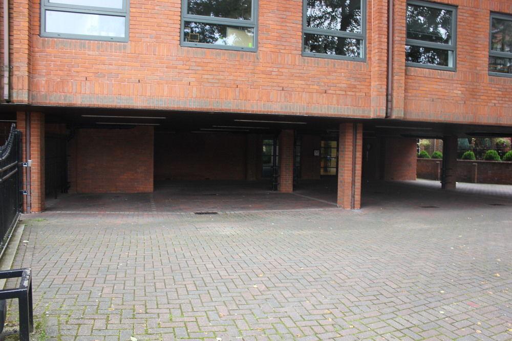 Anchor Court - House Of Fisher Basingstoke