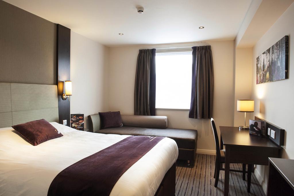 Premier West Hotel