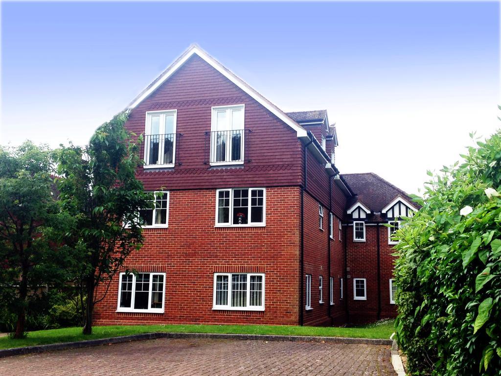St Raphael House, Centre Charming *