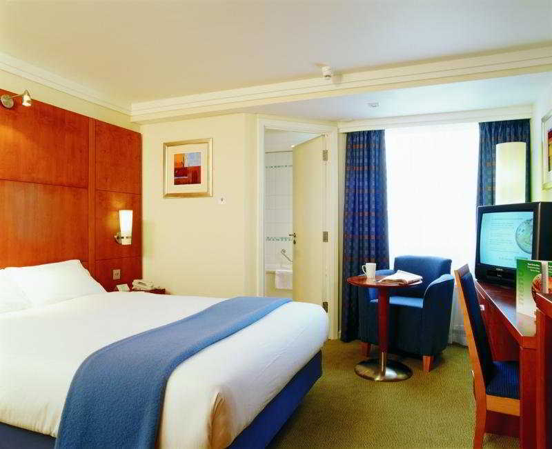 Holiday By Ihg