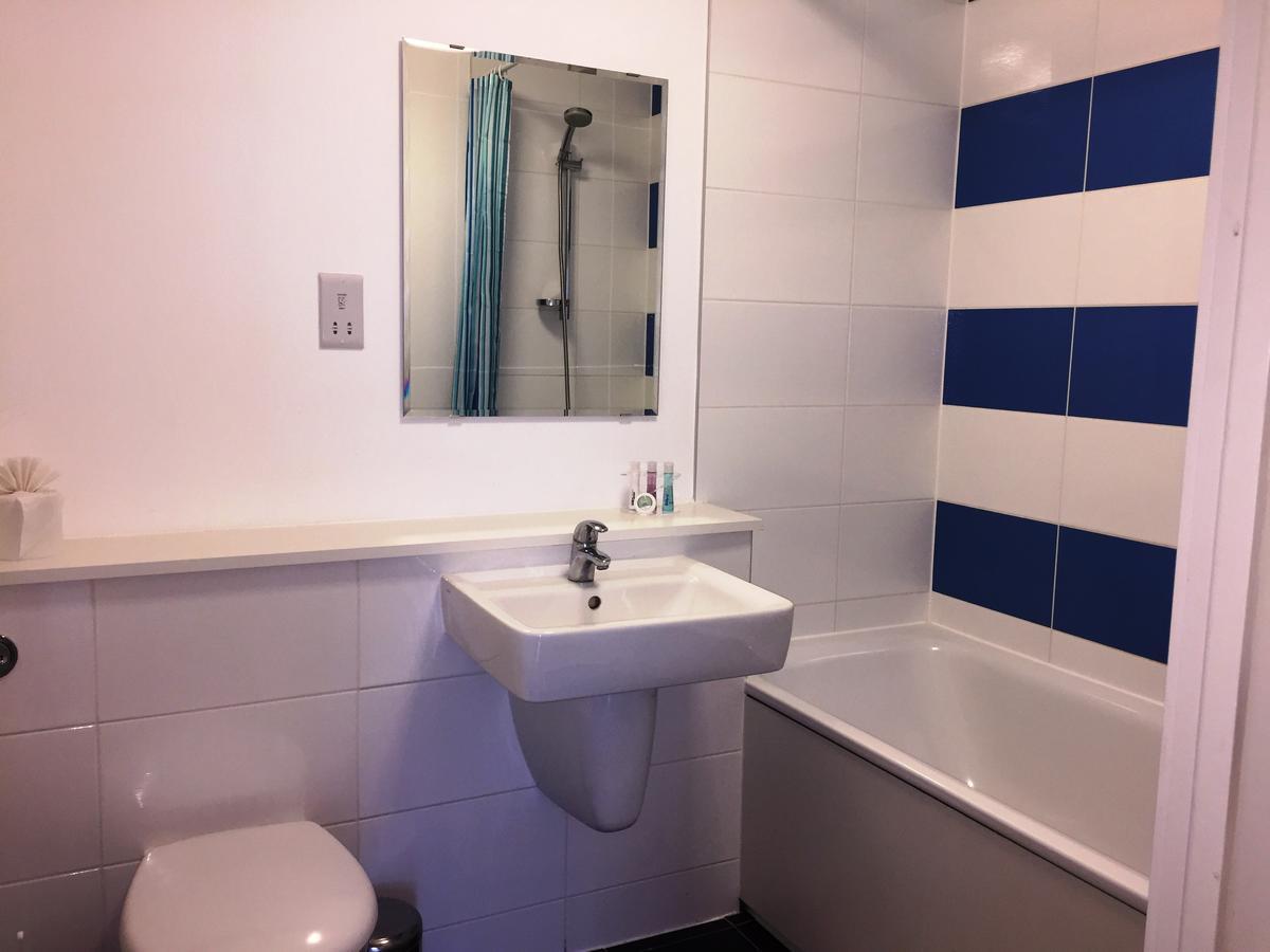 Linx Apartments Skyline Plaza *