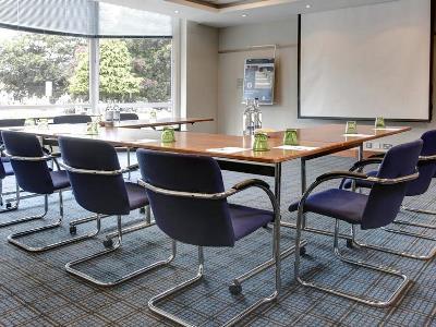 Holiday By Ihg Basingstoke
