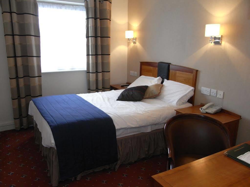 Hotel Red Lion 3*