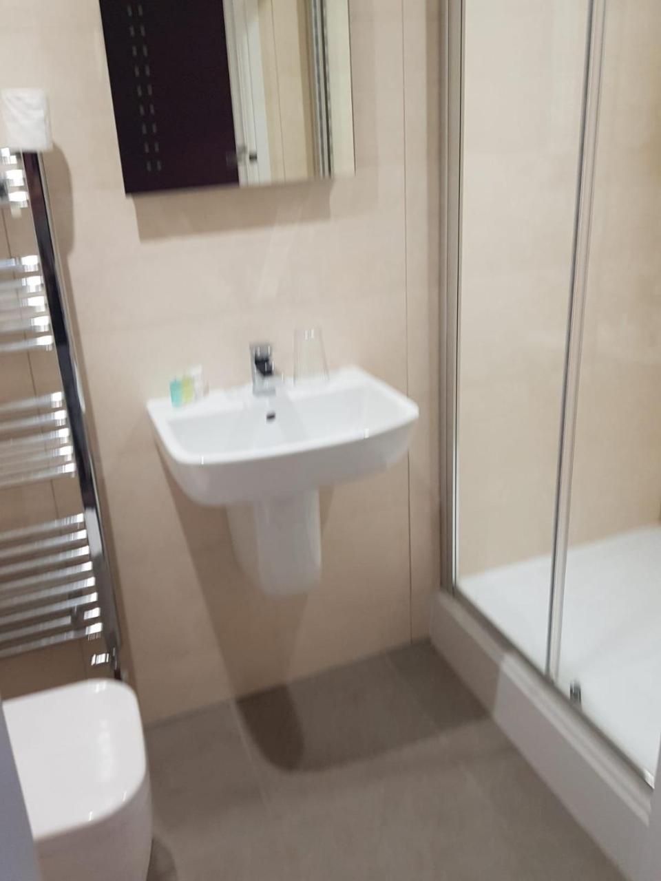 Springfield House Studio Hotel