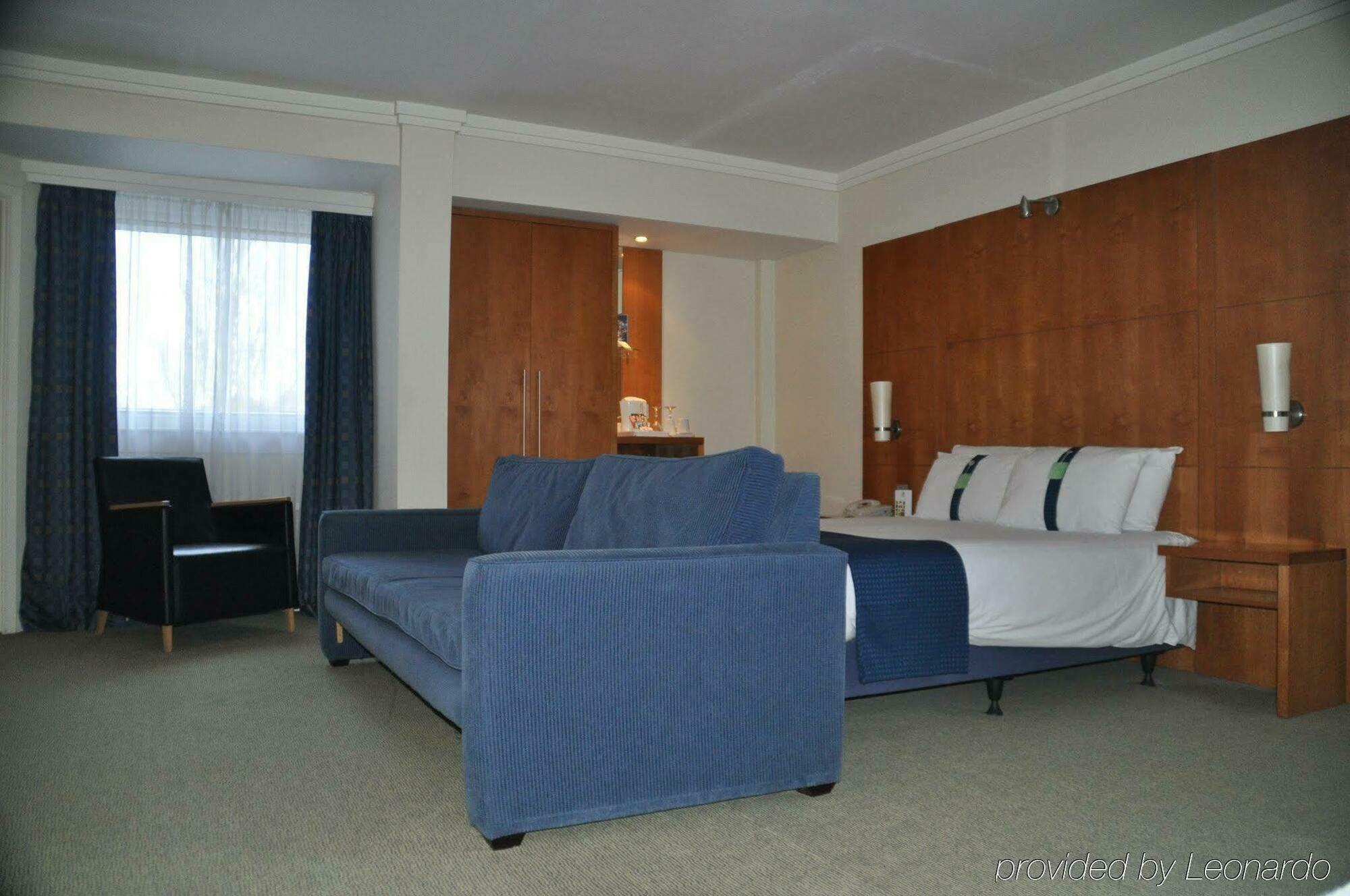 Holiday By Ihg 4* Basingstoke