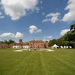 Oakley Hall Hotel