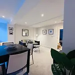 Modern One Bedroom Apartment, Basingstoke Central