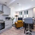 Cosy 2-Bed Apartment In The Heart Of Basingstoke