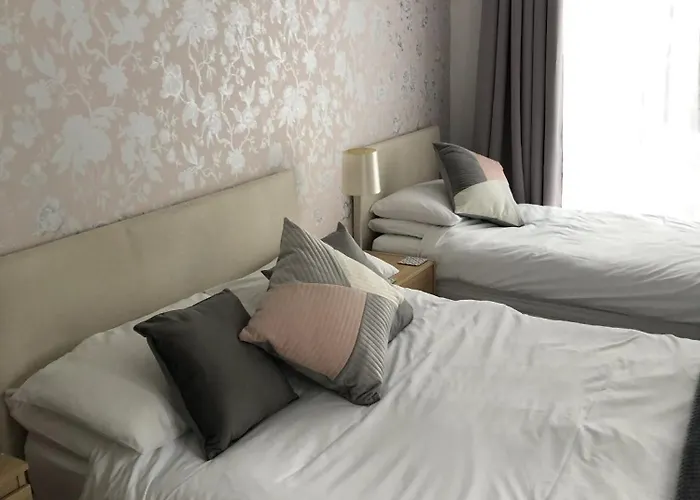 Basingstoke En Suite Room In Garden Annex