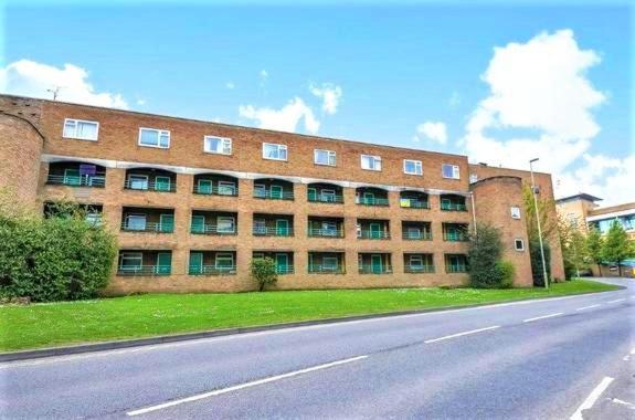Apartment Town Centre Flat! *