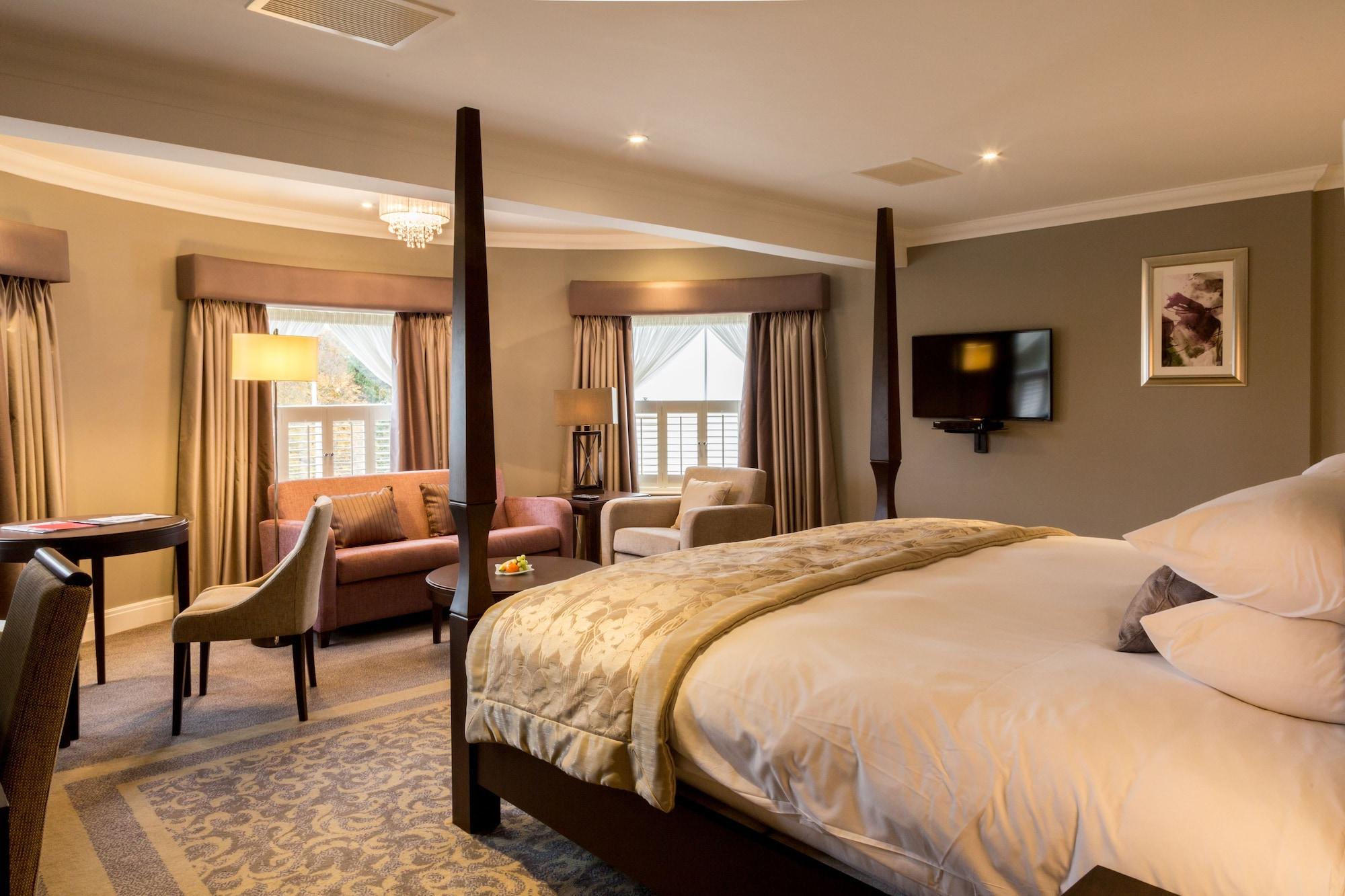 Oakley Hall 4*