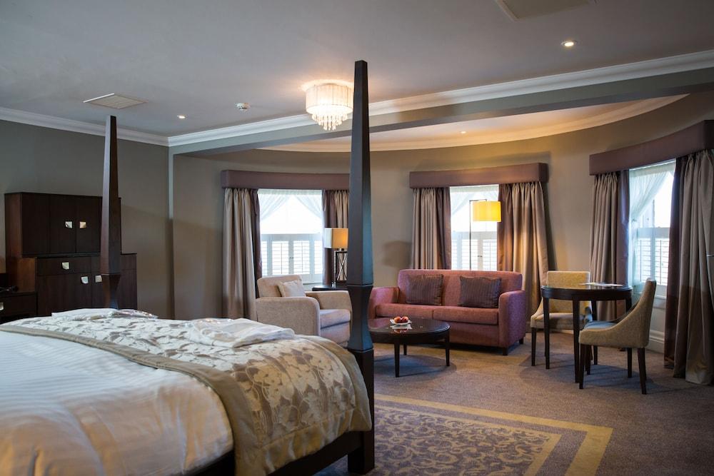 Oakley Hall Basingstoke