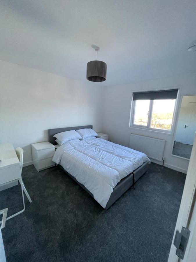 Double With Private Bathroom In * Basingstoke