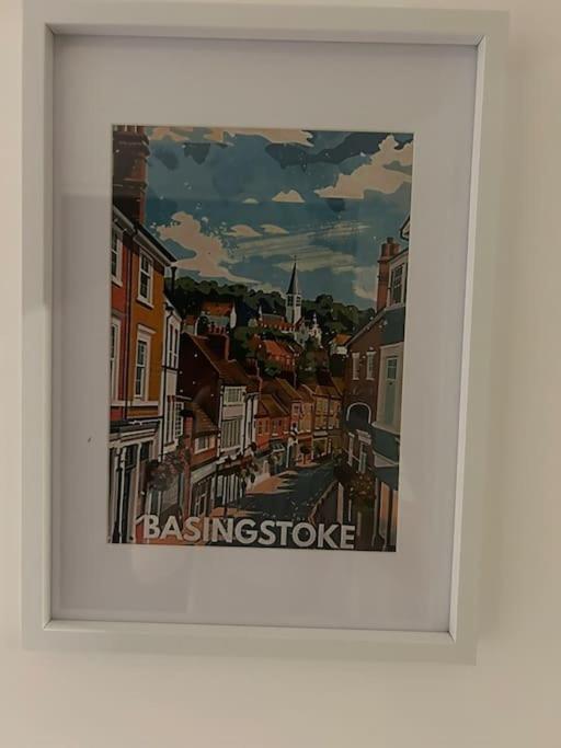 1 Bedroom Luxury In Apartamento Basingstoke