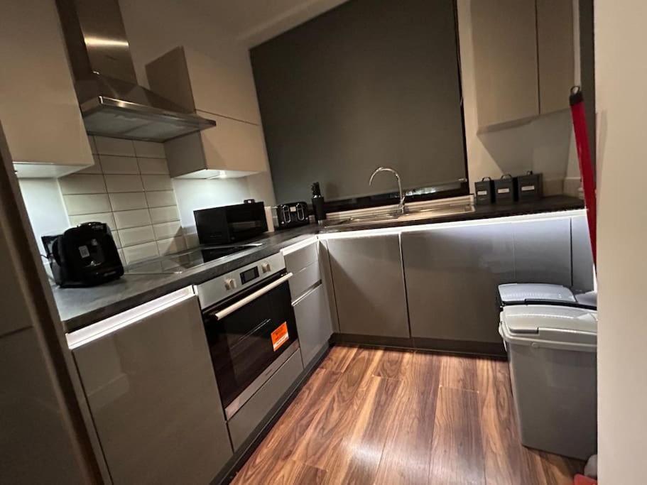 Apartamento 1 Bedroom Luxury In Basingstoke