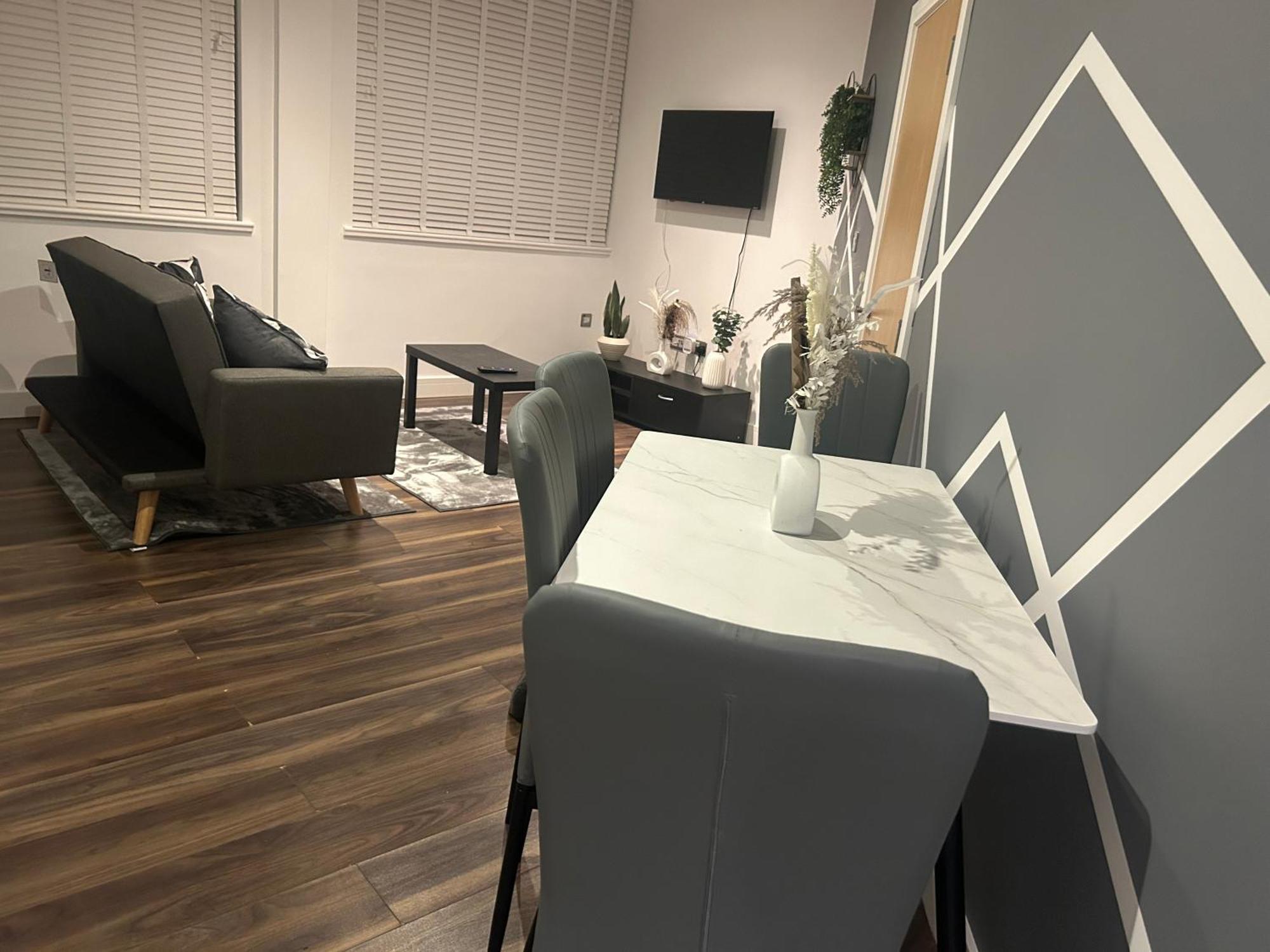 1 Bedroom Luxury In