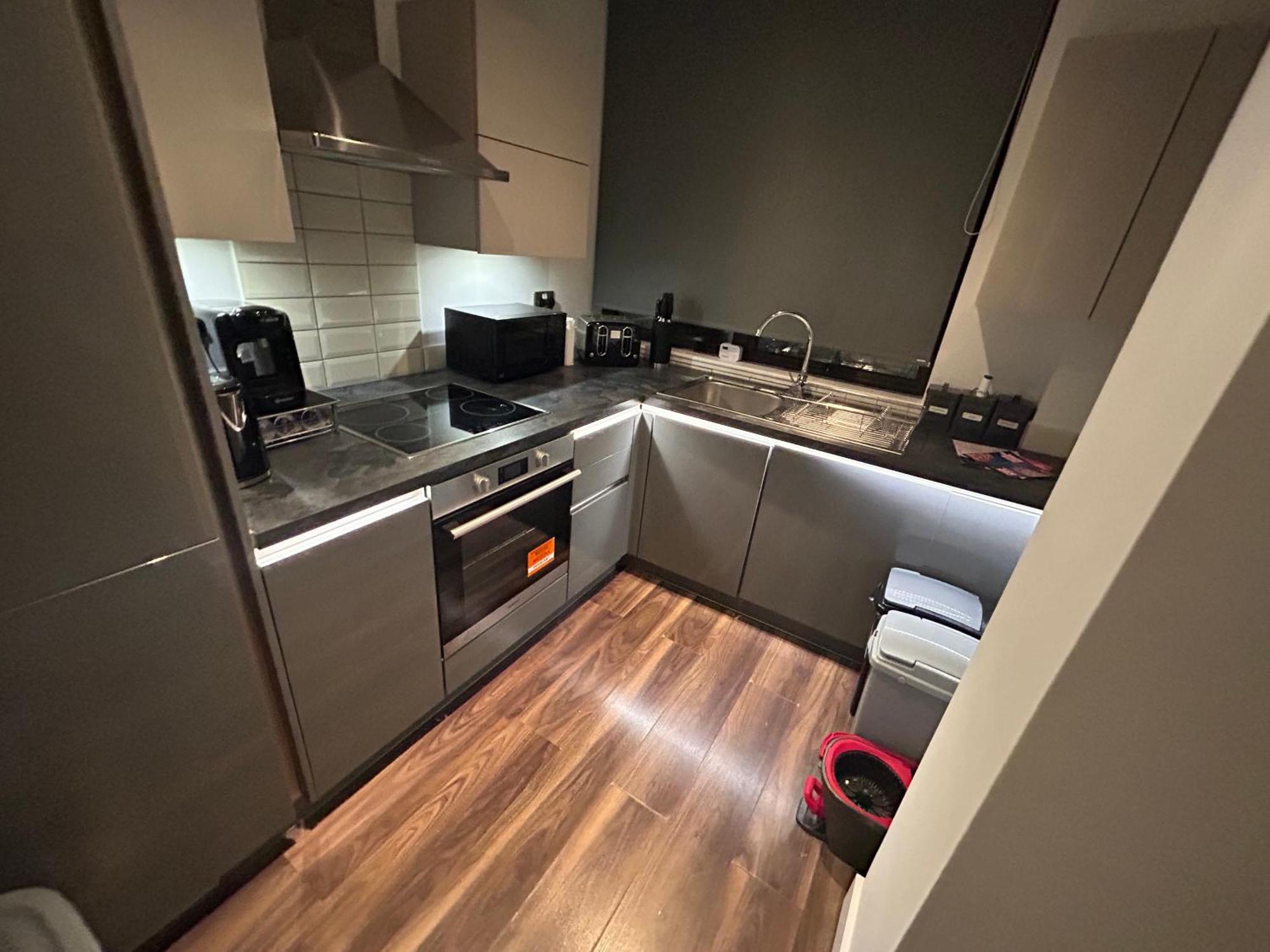 1 Bedroom Luxury In Apartamento Basingstoke