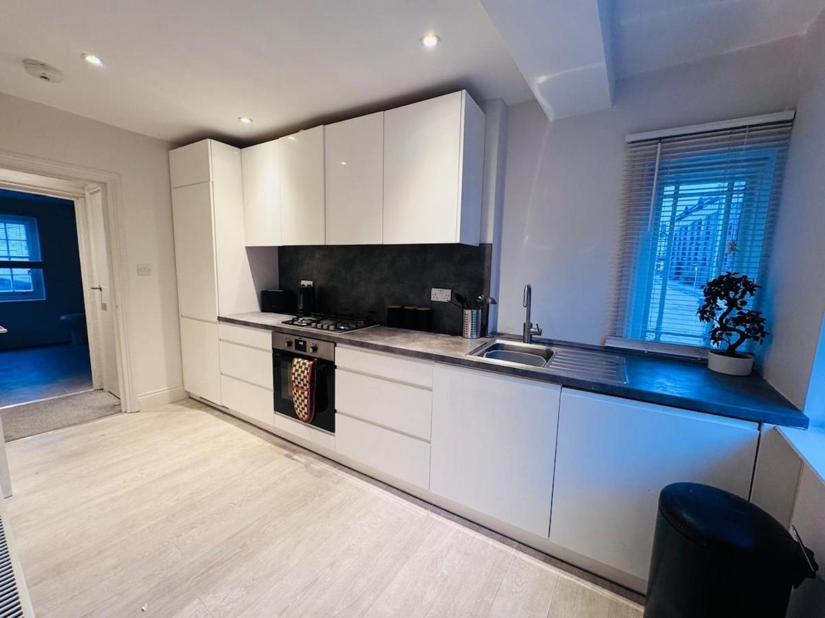 Modern One Bedroom Apartment, Basingstoke