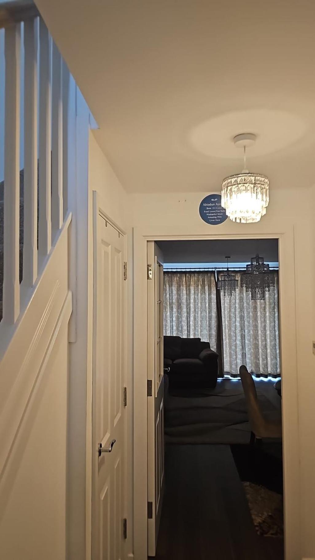 4 Bedrooms Like * Basingstoke