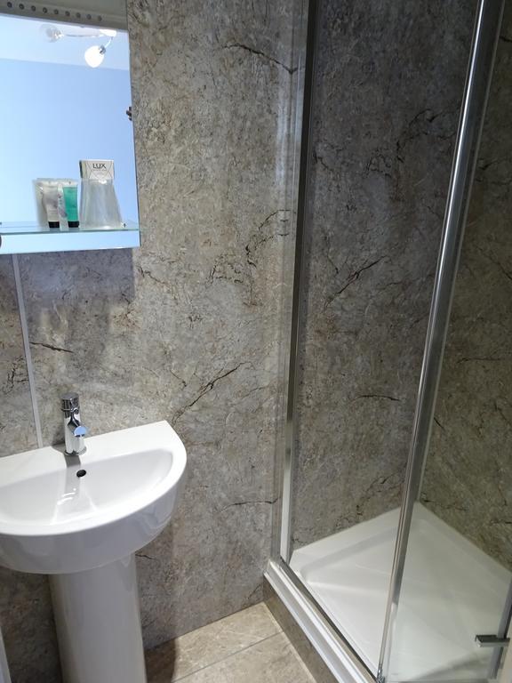 Fernbank Guest house Basingstoke