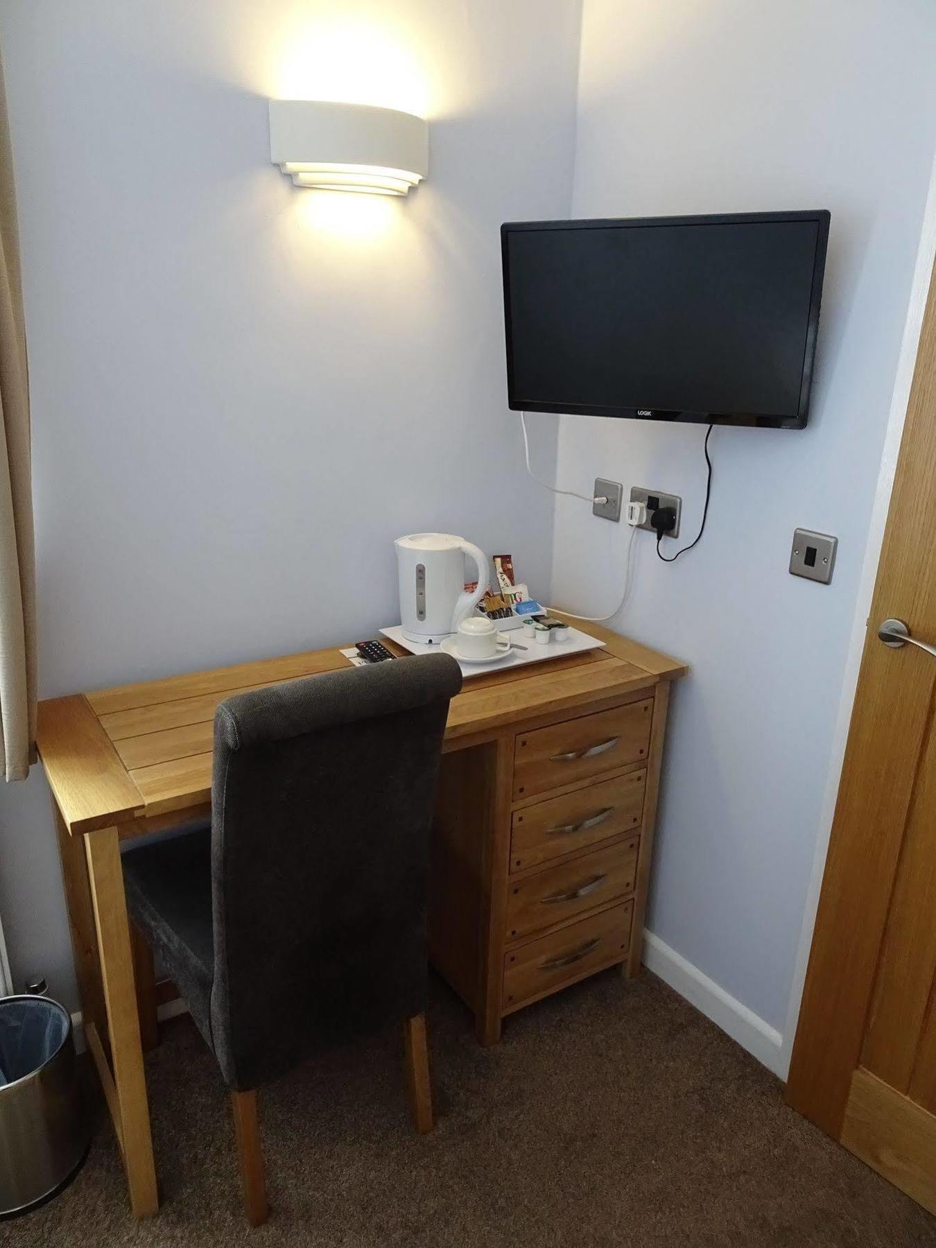 Fernbank 4* Basingstoke
