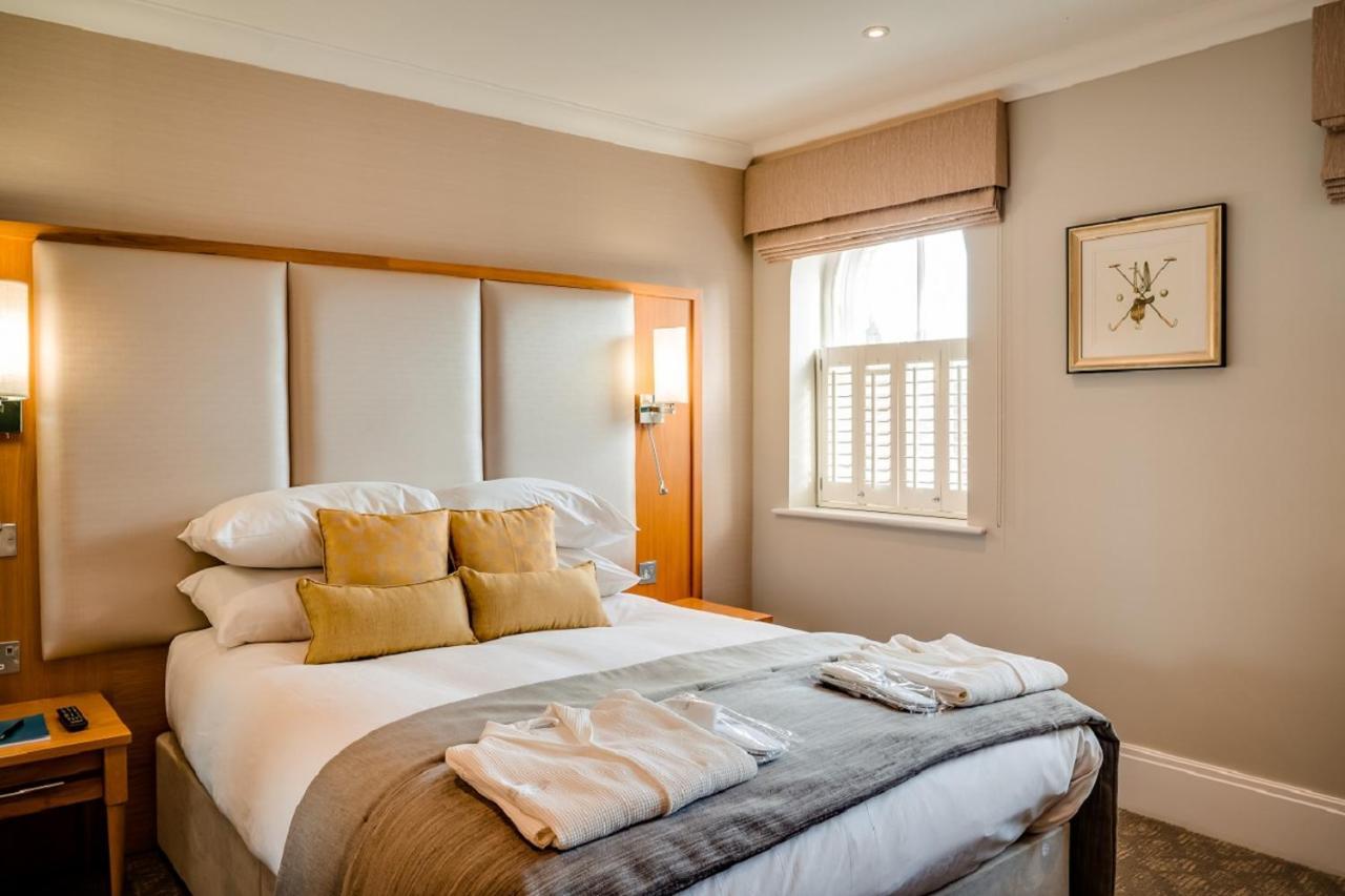 Hotel Oakley Hall